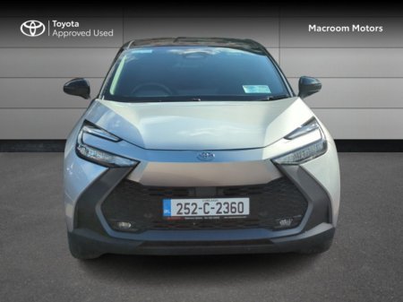 2025 Toyota C-HR FRESH SELECTION OF TRADE-INS C-HR SPORT + €43,000 thumbnail