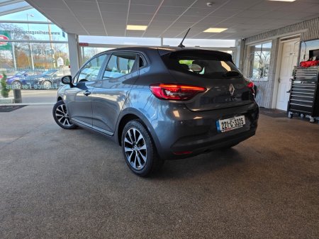 2022 Renault Clio ICONIC TCE 90 MODEL ECC 5 5DR €13,950