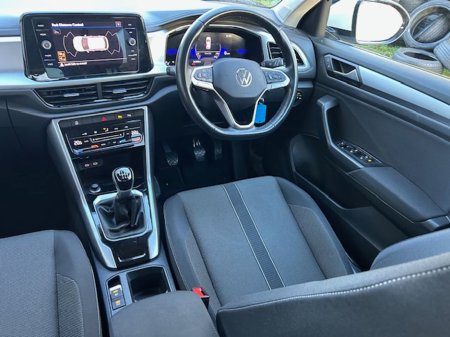 2023 Volkswagen T-Roc 2.0 TDI 116HP Life rear view Camera Low mileage €29,995