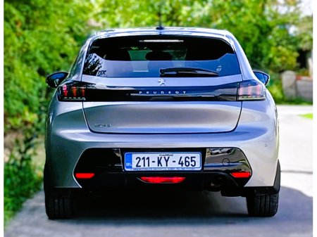 2021 Peugeot 208 ALLURE 1.2 100 6.3 4DR €17,000