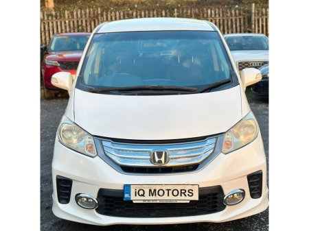 2015 Honda Freed 1.5 Petrol Hybrid Petrol 7 Seater Fresh Import €10,995