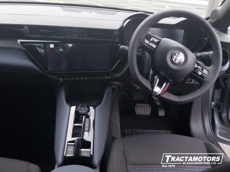 2026 Alfa Romeo Junior 1.2 HYBRID IBRIDA €37,250