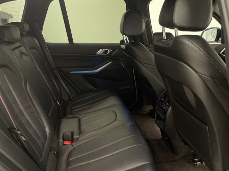 2022 BMW X5 xDrive45e PHEV M Sport / Pro Pack / Pan Roof €64,995 thumbnail