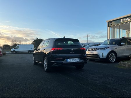 2023 Volkswagen Golf 2.0L DIESEL 150BHP €29,995 thumbnail