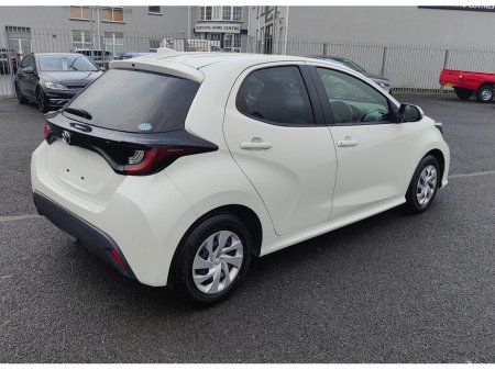 2020 Toyota Yaris 6 MONTH WARRANTY - 70,000kms €13,905