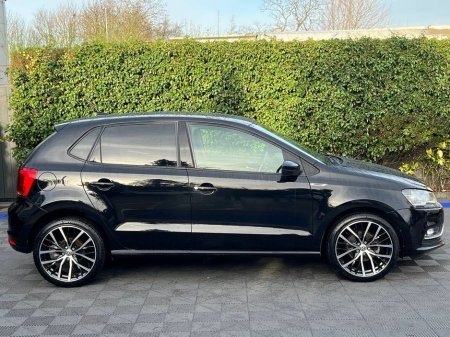 2017 Volkswagen Polo HIGHLINE R-LINE PACK 1.2 TSI // HEATED SEATS // REVERSE CAMERA // ADAPTIVE CRUISE CONTROL €14,900