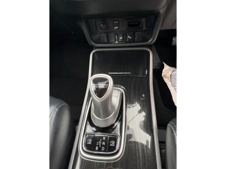 2017 Mitsubishi Outlander 2.0 4H PHEV 200BHP 5 5DR AUTO €17,950 thumbnail