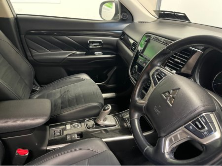 2017 Mitsubishi Outlander (Very Low Kms) HYBRID 2.0 PHEV AUTOMATIC 5DR MODEL  www.bolandscarcentre.ie €18,900 thumbnail