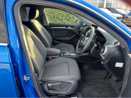 2020 Audi A3 SE HATCHBACK AUTOMATIC 1.4 PETROL //LOW MILES//ADAPTIVE CRUISE CONTROL//BLIND SPOT WARNING//KEYLESS ENTRY//REVERSE CAMERA// €21,950 thumbnail