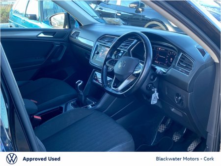 2022 Volkswagen Tiguan Allspace 2.0TDI 150BHP LIFE €37,995 thumbnail