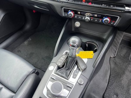 2017 Audi A3 SPORT 2.0 TFSI QUATTRO // NEW 19" S-LINE ALLOYS // LEATHER POWERED HEATED SEATS // DIGITAL CLUSTER €19,950 thumbnail