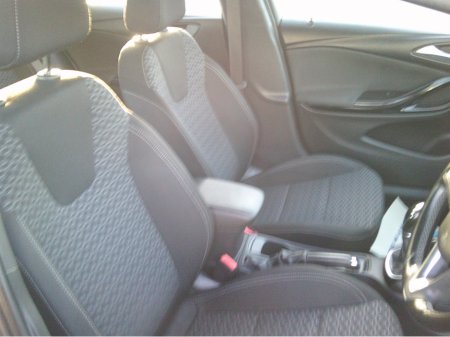 2016 Opel Astra NEW NCT 2028, SRI, €190 TAX, LOW KMS. S./HISTORY. €8,999 thumbnail