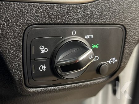 2020 Audi Q2 1.0L TFSI AUTOMATIC - UPGRADED ALLOY WHEELS - REVERSE CAMERA - CRUISE CONTROL €23,950 thumbnail