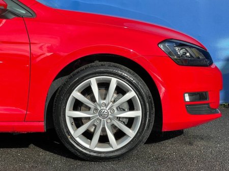 2016 Volkswagen Golf 1.2 TSI AUTO * PRISTINE CONDITION* // ONLY 10, 846 KM FROM NEW // APPLE CARPLAY/ANDROID AUTO // DUAL ZONE CLIMATE CONTROL €14,900 thumbnail