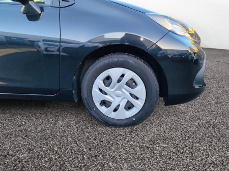 2022 Toyota Aqua 1.5 Hybrid New Model €17,900 thumbnail