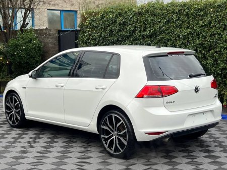 2015 Volkswagen Golf R-LINE PACK 1.2 TSI // FULL SERVICE HISTORY // REVERSE CAMERA // ADAPTIVE CRUISE CONTROL €14,750 thumbnail