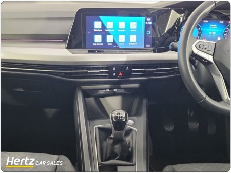 2024 Volkswagen Golf LIFE 110HP Petrol Manual €24,995 thumbnail