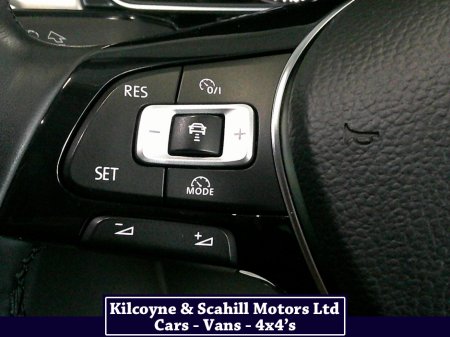 2018 Volkswagen Passat HIGHLINE 1.6 TDI MANUAL 6SPEED FWD 120HP 4DR €17,950 thumbnail