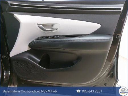 2023 Hyundai Tucson 2WD Executive thumbnail