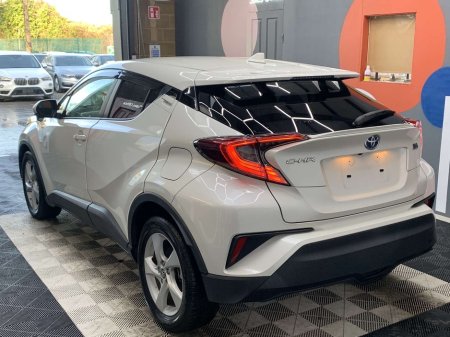 2019 Toyota C-HR Toyota C-HR 1.8 Hybrid / Reverse Camera / Cruise Control / Toyota C-HR 1.8 Automatic €23,950