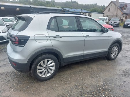 2022 Volkswagen T-Cross LIFE 1.0 TSI MANUAL 5SPEED 95BHP 5DR €23,500 thumbnail