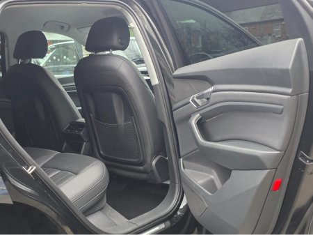 2020 Audi e-tron TECHNIK 50 QUATTRO AUTO. HUGE SPEC. FINANCE ARRANGED. SIMI. AA APPROVED. thumbnail