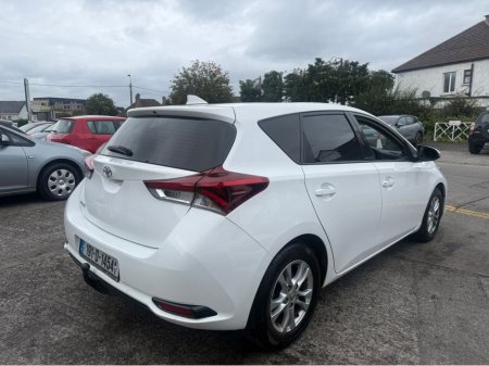 2019 Toyota Auris 1.4 D-4D TERRA 4DR €7,490 thumbnail