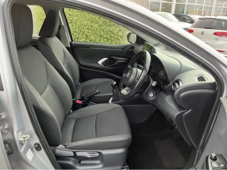 2022 Toyota Yaris LUNA 1.0 PETROL MANUAL //REVERSE CAMERA// €15,950 thumbnail