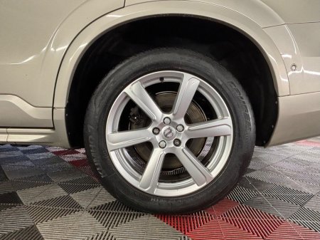 2016 Volvo XC90 2.0 T8 400PS HYBRID MOMENTUM GEARTRONIC €24,950 thumbnail