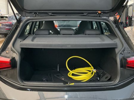 2023 Cupra Born 58KWH * AS NEW CAR * // VERY LOW MILEAGE // 360 SURROUND PARKING CAMERAS // DIGITAL CLUSTER €23,900 thumbnail