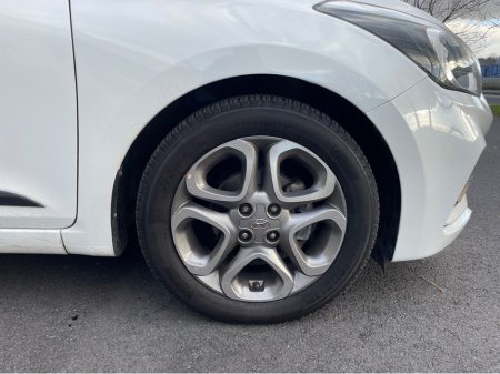 2019 Hyundai i20 ACTIVE DELUXE PLUS - APPLE PLAY - REVERSE CAMERA - 270TAX €12,995