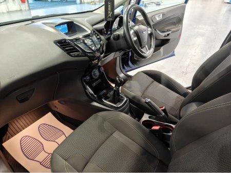 2017 Ford Fiesta TITANIUM 1.0 65PS M5 4DR €10,995 thumbnail