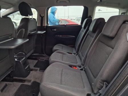 2012 Peugeot 5008 ACTIVE 1.6 HDI 112 7 SEATS 4DR €4,900 thumbnail