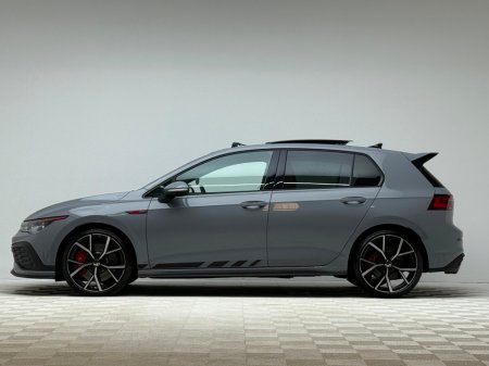 2022 Volkswagen Golf GTI CLUBSPORT 2.0 TSI 300HP *PAN ROOF* €49,990