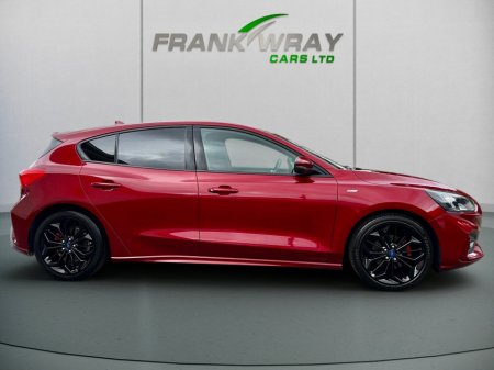 2018 Ford Focus ST-LINE X 1.5 TDCI**FLAT BOTTOM STEERING WHEEL**SAT NAV**HEATED SEATS**MINT**FSH** €17,450