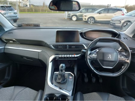 2018 Peugeot 5008 ALLURE 1.6 BLUE HDI 120 4 4DR €16,950 thumbnail