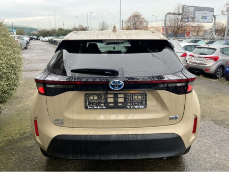 2021 Toyota Yaris Cross X AUTOMATIC HYBRID 1.5 PETROL //ADAPTIVE CRUISE CONTROL//KEYLESS ENTRY//REVERSE CAMERA// €19,950 thumbnail