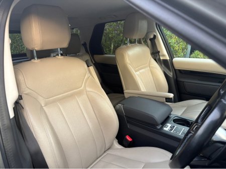 2018 Land Rover Discovery 2.0 TD4 SE 180PS €25,950 thumbnail