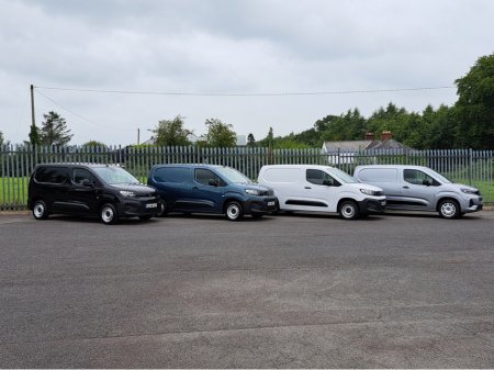 2025 Opel Combo KOMFORT 1.5TD 100HP L1H1 €19,919