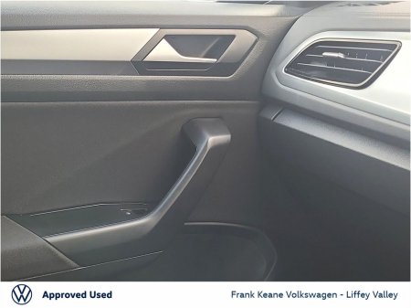 2025 Volkswagen T-Roc EDITION 75 1.0TSI M6F 116HP *INDIUM GREY* *REAR VIEW CAMERA* *CARPLAY* *PRIVACY GLASS* *PCP FINANCE AVAILABLE FROM €252PM* €30,995 thumbnail