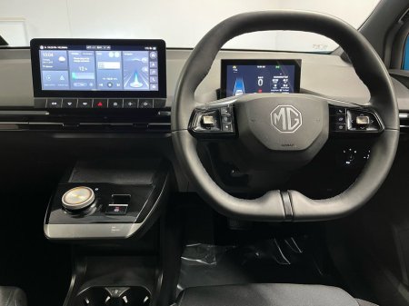 2023 MG 4 Trophy 64kWh Long Range 203PS - Reversing Camera - Sat Nav - Climate Control - Heated Seats - Keyless Start - Apple CarPlay/Android Auto €21,650 thumbnail
