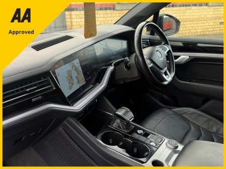 2019 Volkswagen Touareg V6 R-LINE TECH TD TDI VAT QUALIFYING * 1 YEAR UNLIMITED MILEAGE WARRANTY* €42,000 thumbnail