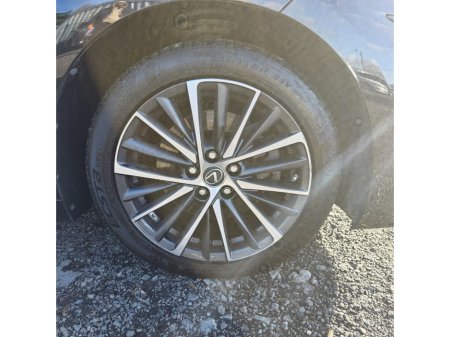 2023 Lexus ES 300 H ES300h Dynamic €43,950 thumbnail