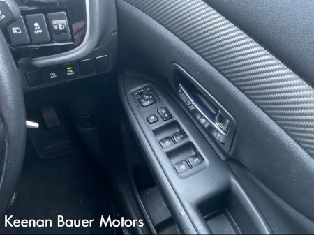2018 Mitsubishi Outlander OUTL 2WD 6MT 5SPEED 17MY 4DR €16,000 thumbnail