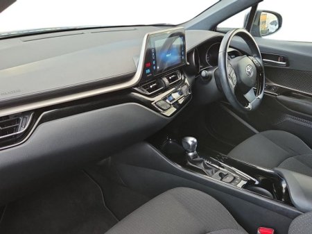 2019 Toyota C-HR 1.8 HYBRID SPORT €19,950