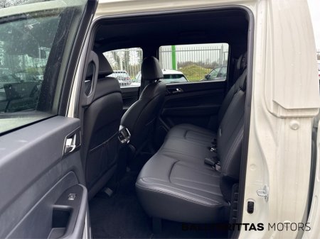 2026 KGM Musso Black Edition Auto EL 4x4 200BHP thumbnail