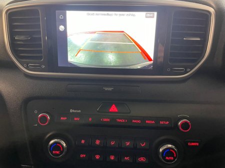 2021 Kia Sportage 2 CRDI ISG MHEV €23,900 thumbnail