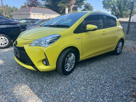 2017 Toyota Vitz Hybrid Luna Sport €11,999