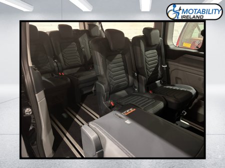 2026 Ford Tourneo Custom Wheelchair Accessible Taxi €91,995 thumbnail