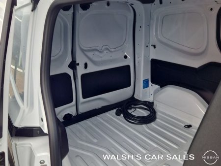 2025 Nissan Townstar SWB PAB VAN 6DR Auto €20,000 thumbnail